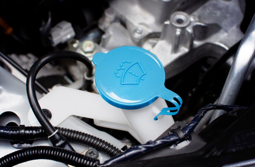 Jak odmrozić płyn do spryskiwaczy? Szybkie i skuteczne sposoby.