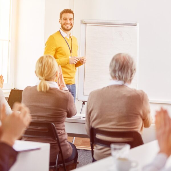 Kiedy można zawracać? Podstawowe zasady i wyjątki.