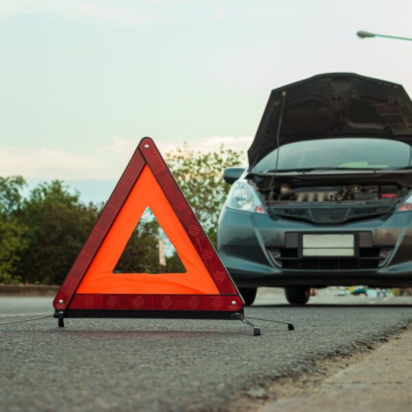 Najczęstsze przyczyny awarii samochodów: jak im zapobiegać i jak je usuwać?