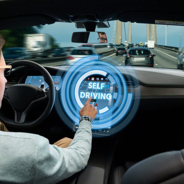 Jazda autonomiczna: przyszłość motoryzacji czy chwilowa moda?