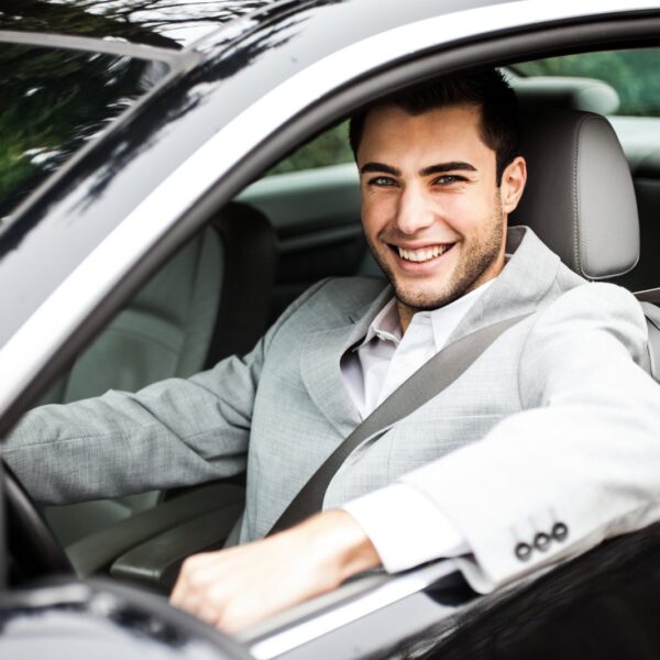 Volvo Sedan: Elegancja i Funkcjonalność na Dolnośląskich Drogach