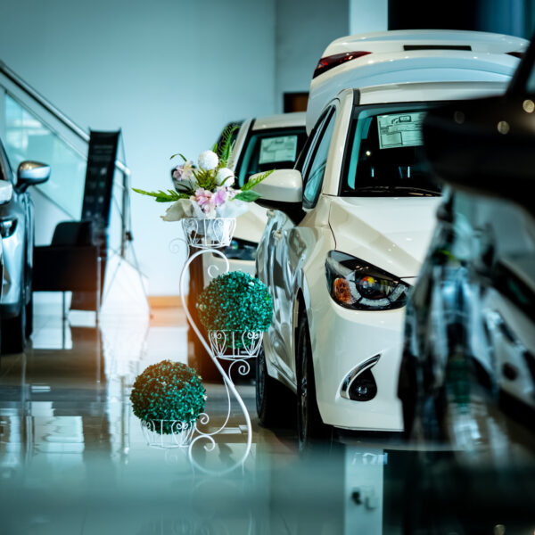 Zrównoważone praktyki w motoryzacji: jak ekologia wpływa na produkcję samochodów?