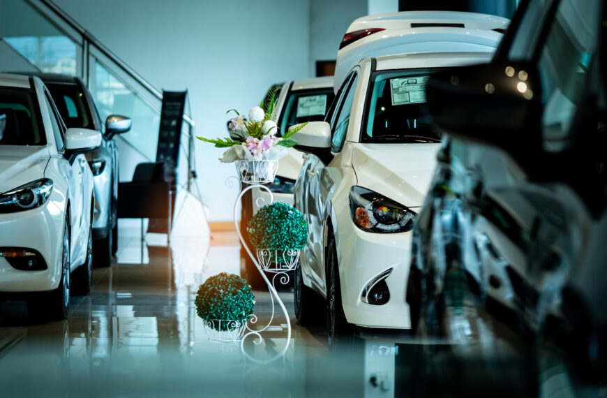 Zrównoważone praktyki w motoryzacji: jak ekologia wpływa na produkcję samochodów?