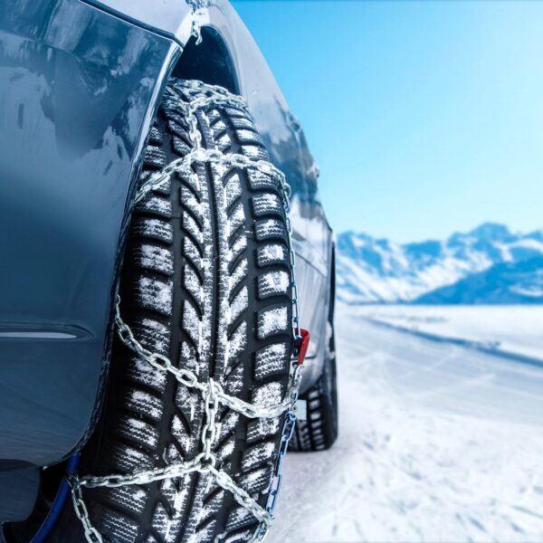 Jak prawidłowo dobrać łańcuchy śniegowe do swojego samochodu? Przewodnik dla kierowców.