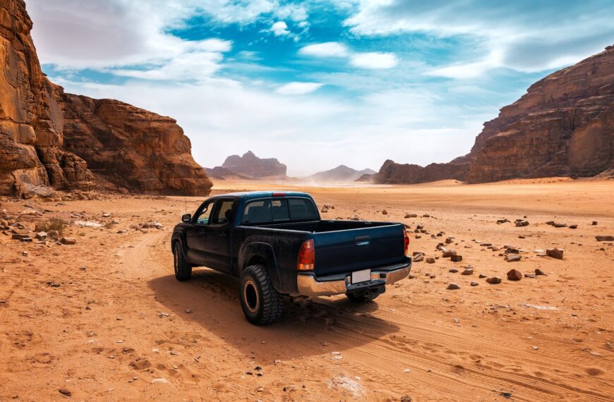 Samochody z napędem na cztery koła: jakie są ich główne zalety i w jakich warunkach sprawdzą się najlepiej?